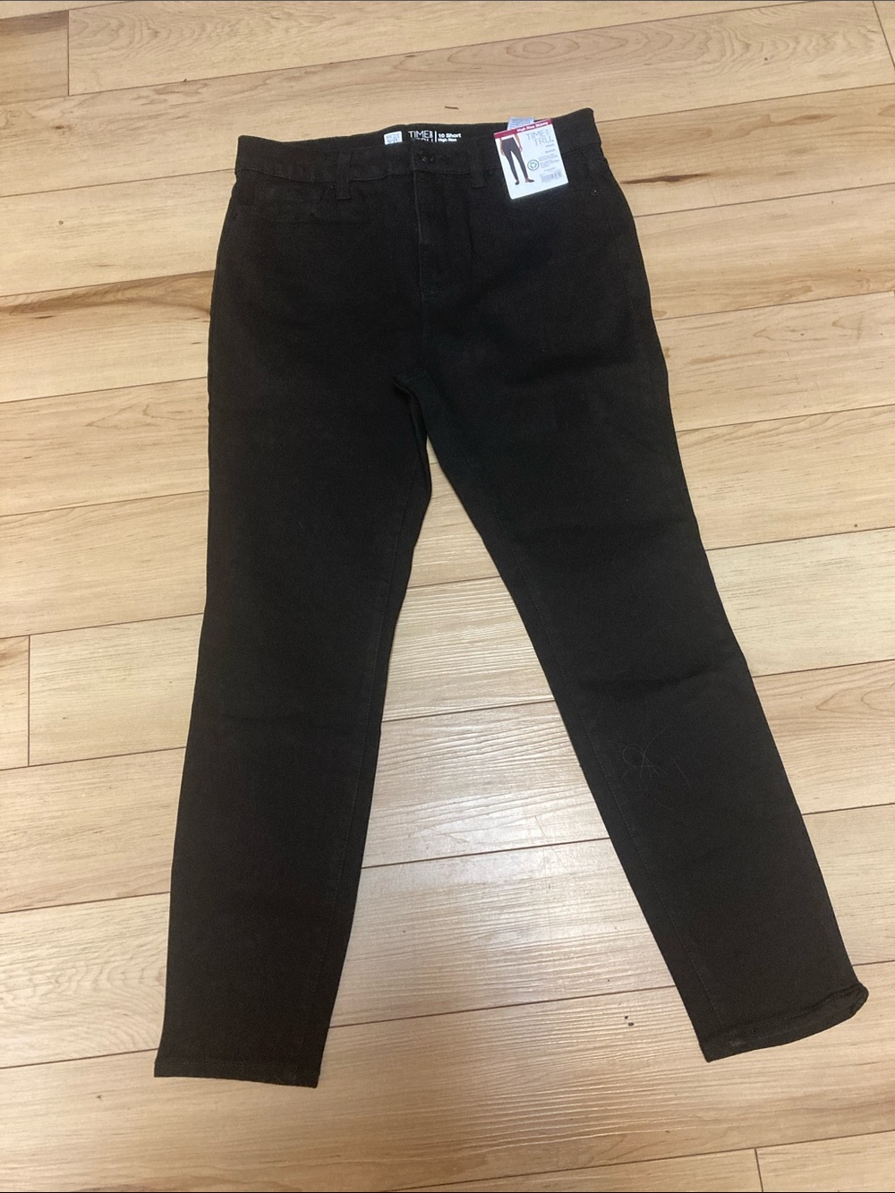 Time and Tru Black Ladies Stretch skinny jeans